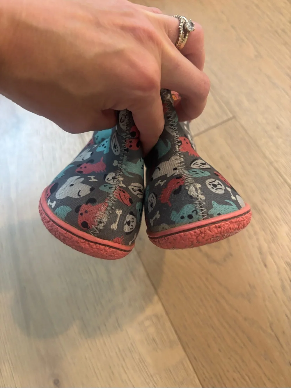 Baby Bog Boots with Dog Pattern - size 4c